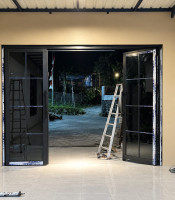 pintu sliding swing aluminium kaca
